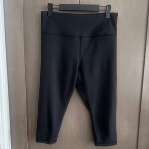 ZYIA Active Black Crop Length Leggings Size M (6-8)